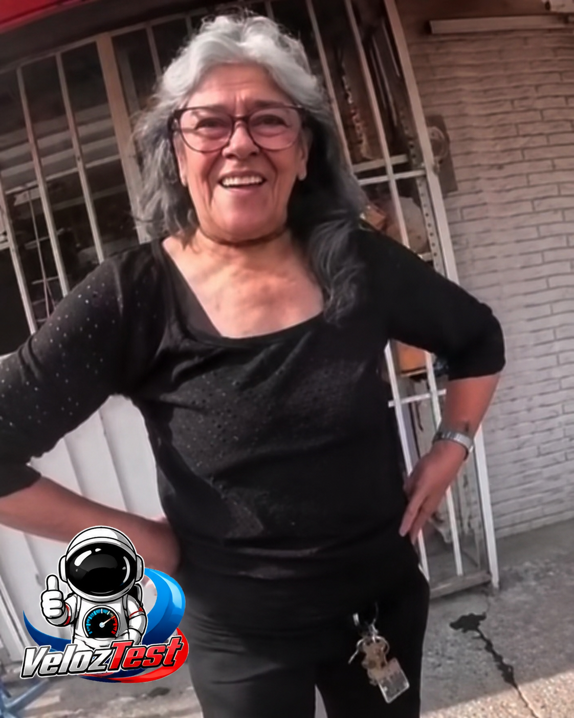 “Lady Paquete” se arrepiente: quitó el celular, pero las redes no le perdonaron el “paquetazo”